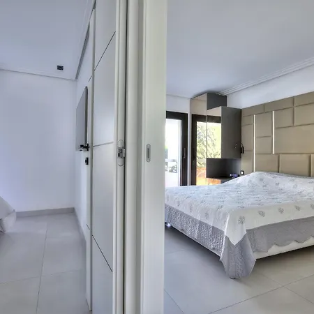 Luxury 4 Stars Croisette アパート カンヌ