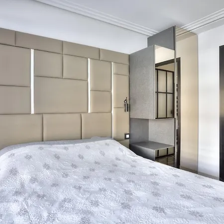 Luxury 4 Stars Croisette カンヌ