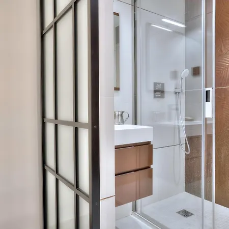 Luxury 4 Stars Croisette *